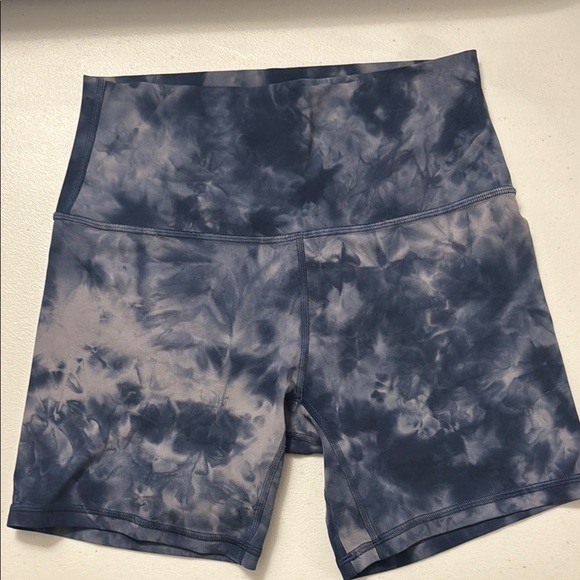 Lululemon Align High-Rise Short 6" $98 - Picture 7 of 9